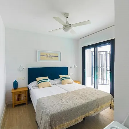 Breton 17 Apartment *