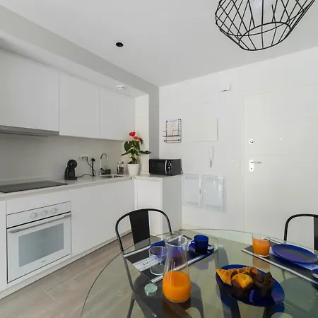 Apartment Breton 17 *