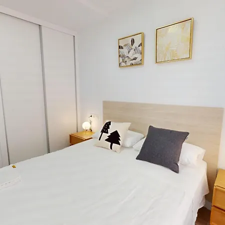 Breton 17- Con Piscina Climatizada En Centro *