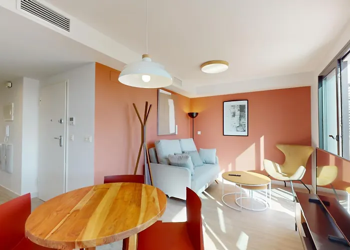 Breton 17- Con Piscina Climatizada En Centro